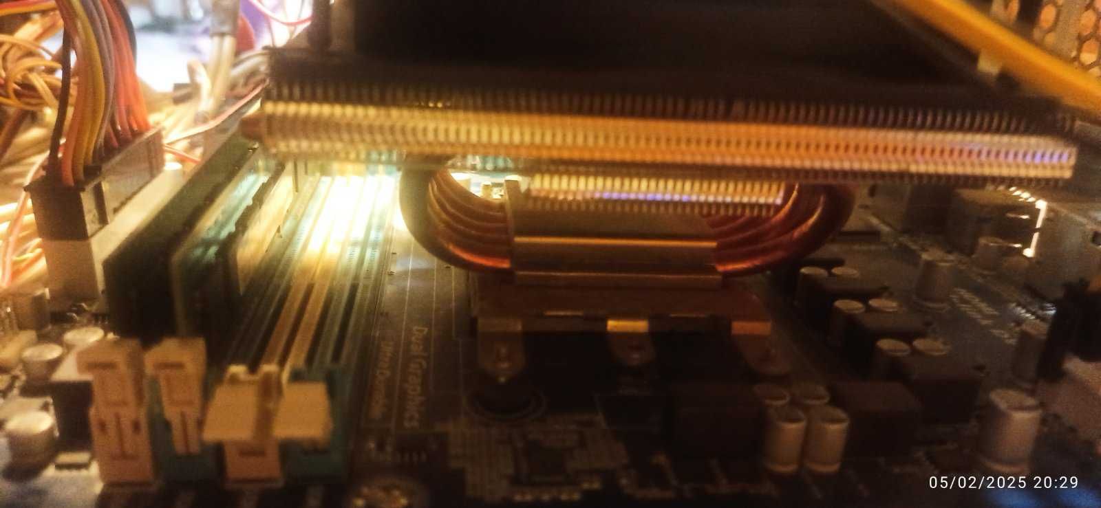 Мини компютър 4-Core 3.4GHz, 8GB RAM, SSD, WIFI, марково захранване