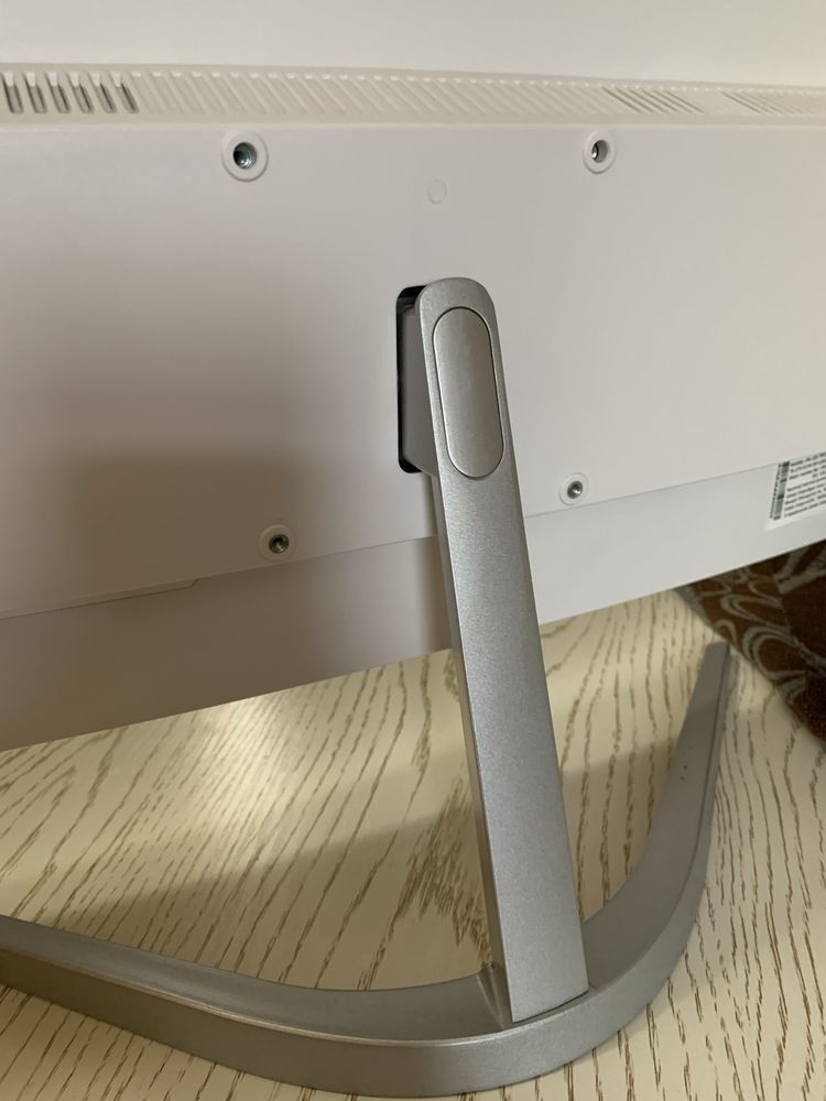 Монитор ARTEL игровой 32 дюйма 165 Hz