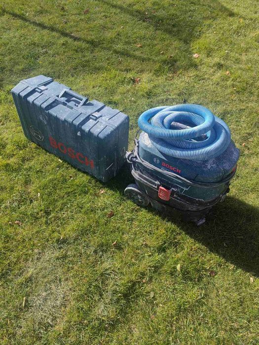 Жираф + прахосмукачка на Bosch Professional- 650лв