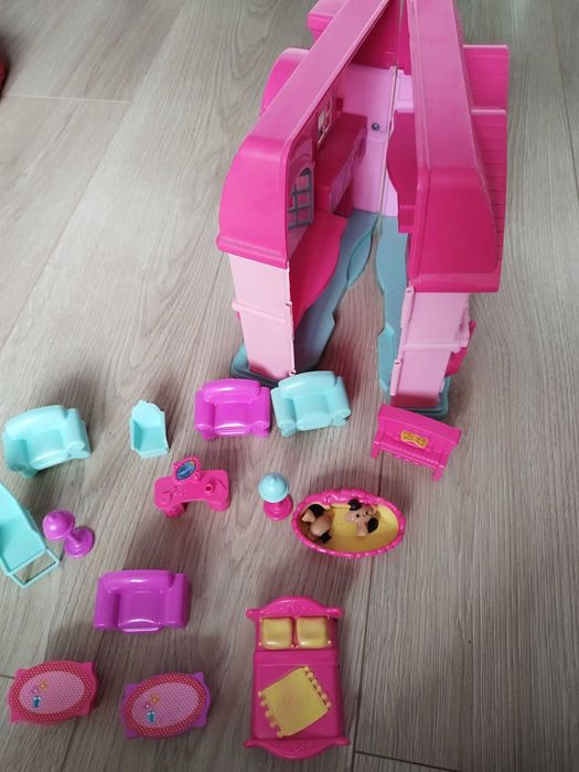 Къща за кукли с мебели