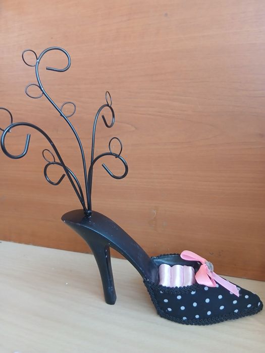 suport pentru bijuterii