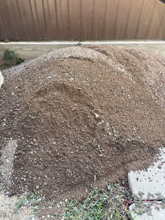 Отдам остатки сникерс и брусчатку б/у