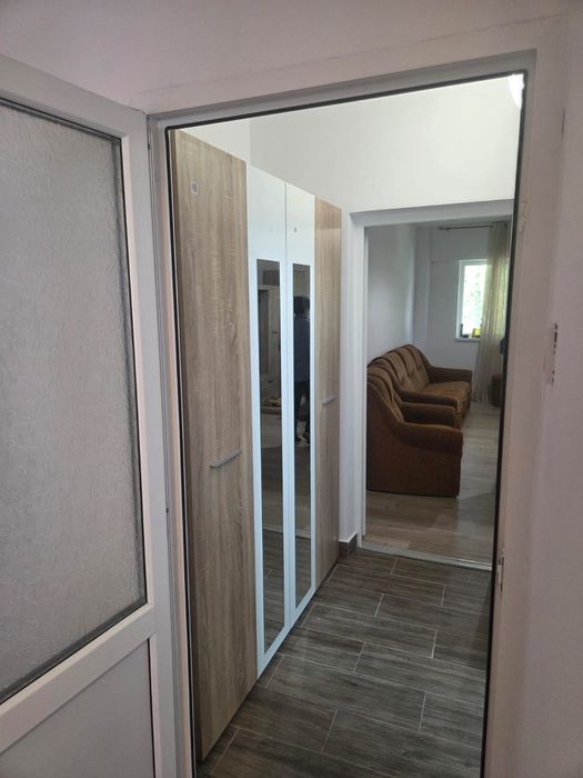 Inchiriez apartament