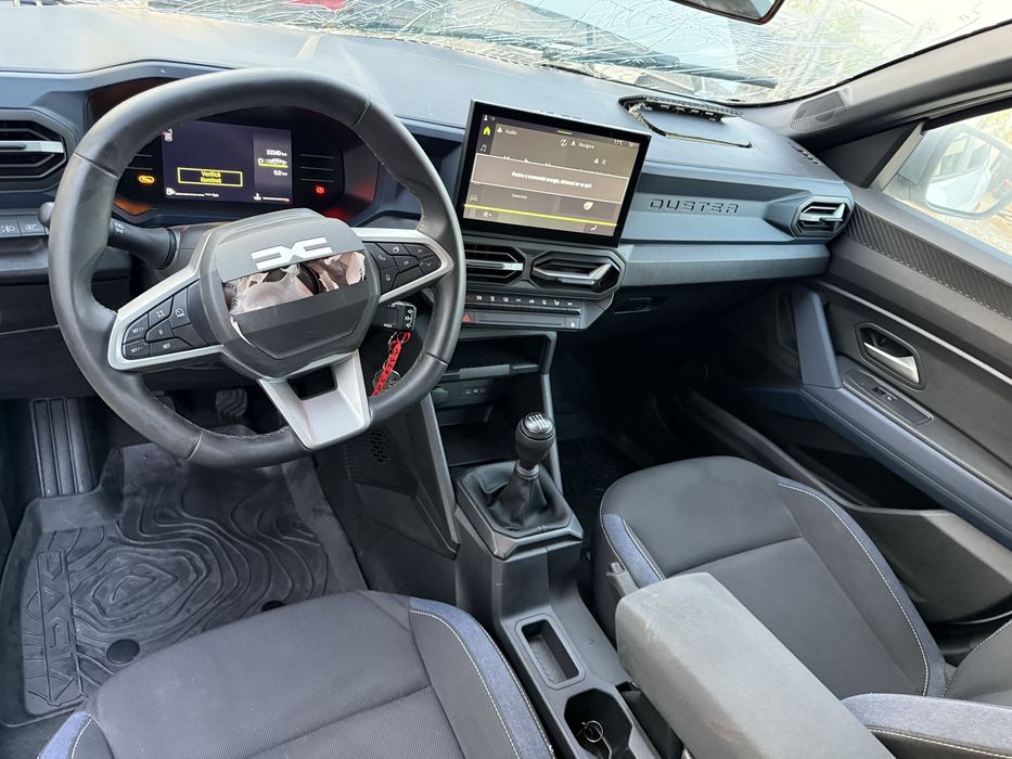 Dacia Duster 2025 MHEV model nou avariat