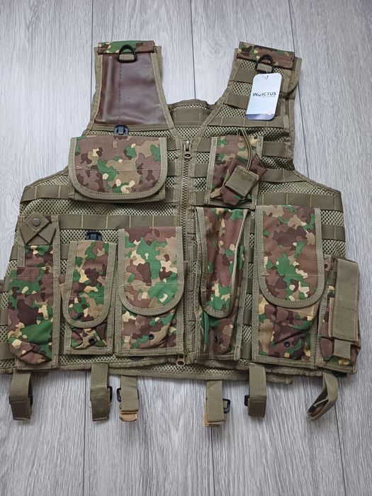 Vesta armată multifuncțională