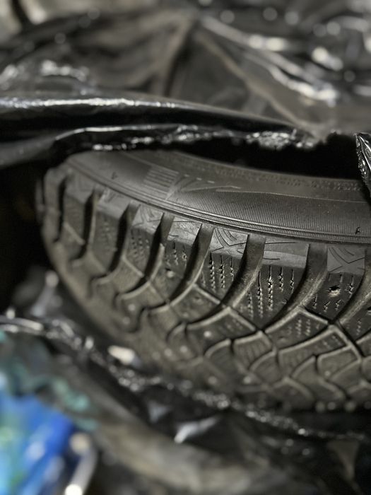 Dunlop  235/45/18 данлоп