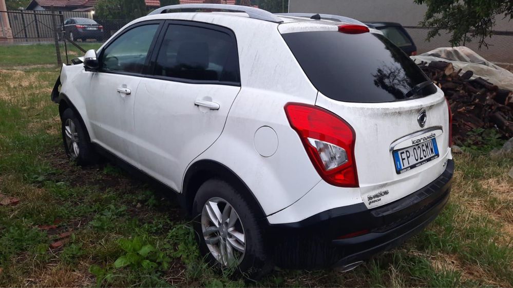 Vand Ssangyoung Korando avariat