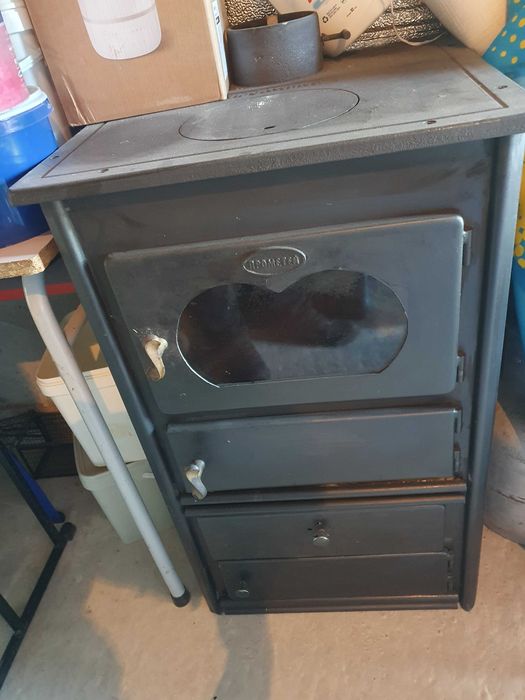 Печка за твърдо гориво