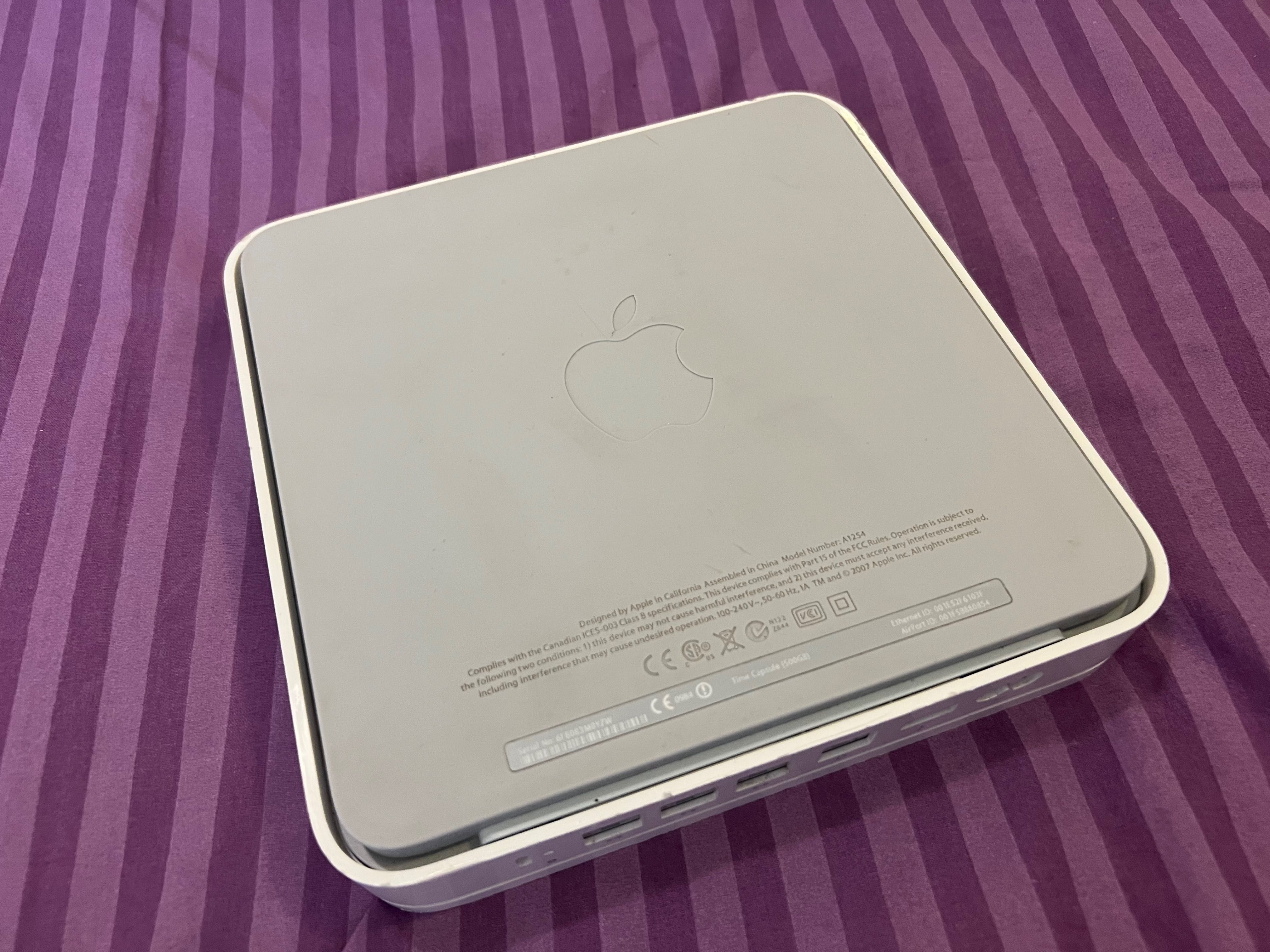 Рутер Apple Time Capsule A1254 500 GB с вграден ХАРД диск