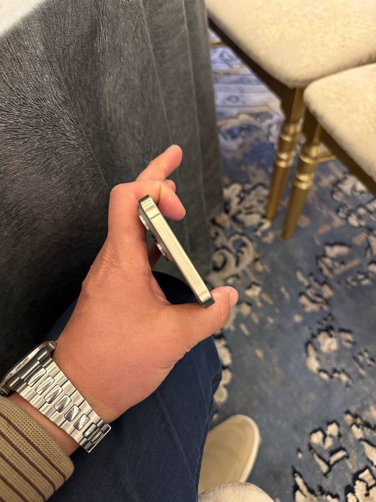 Iphone 15 pro max holati ideal LL/A 256 emkost 93