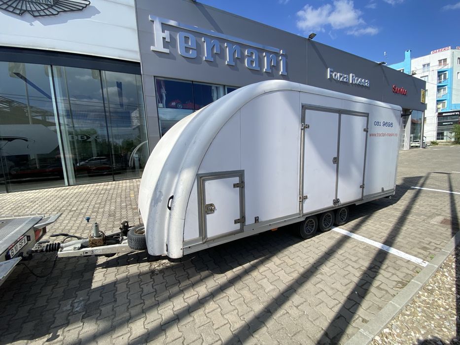 Remorca transport auto acoperit