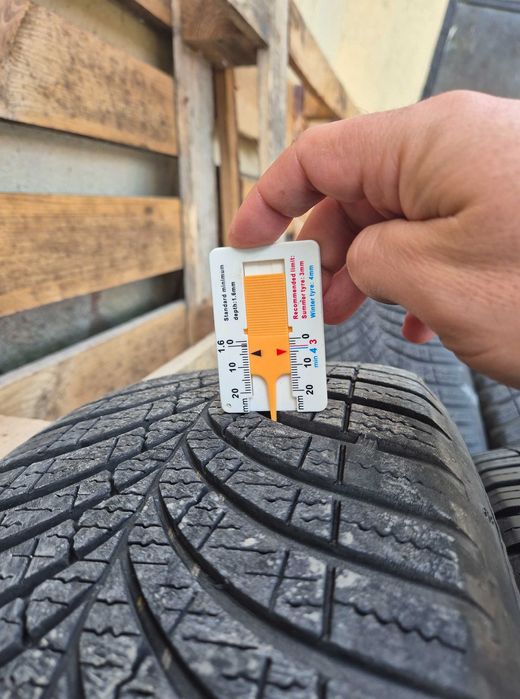 4бр. 215 60 17 Goodyear всесезонни