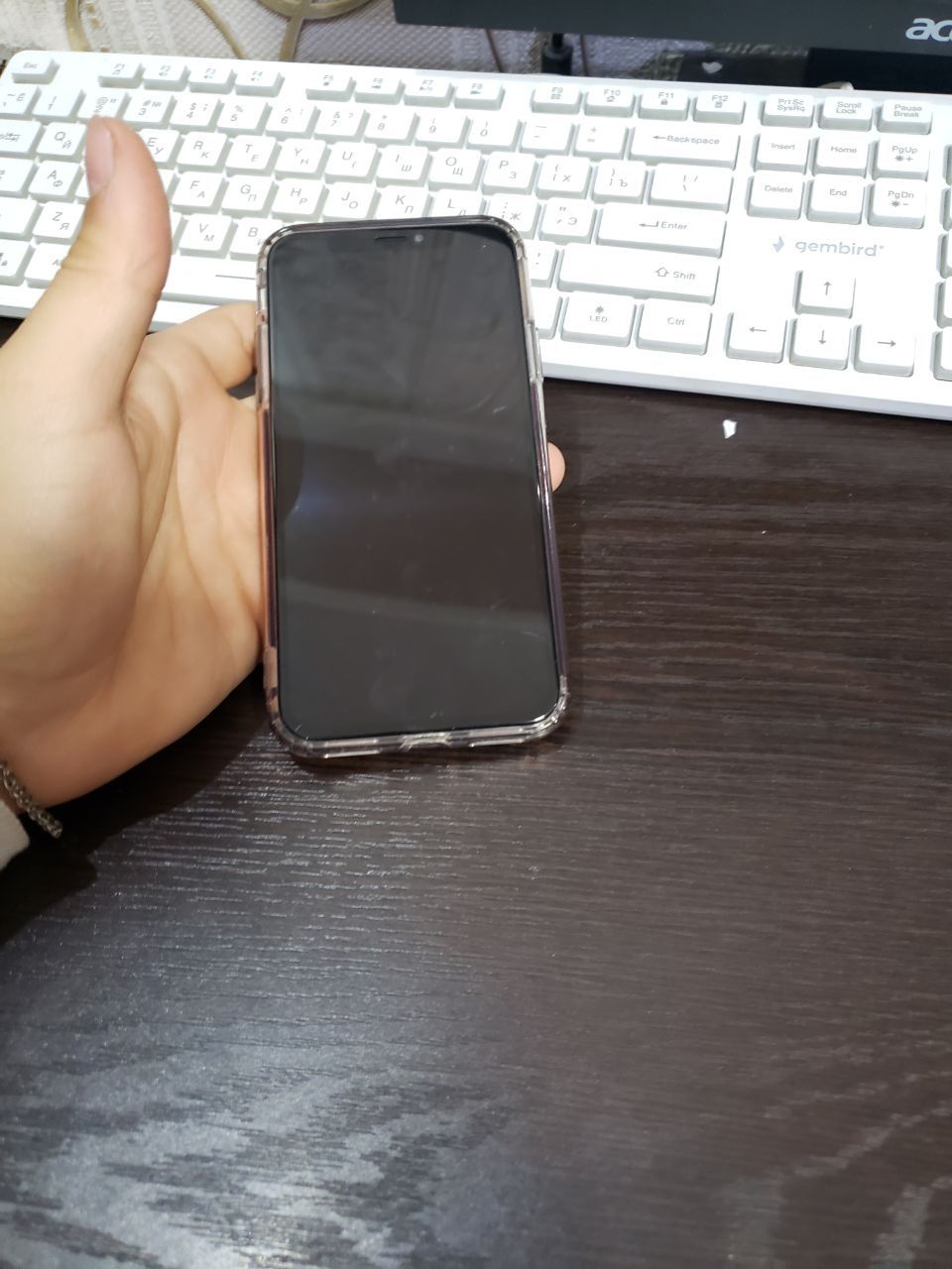Iphone Xs sotiladi