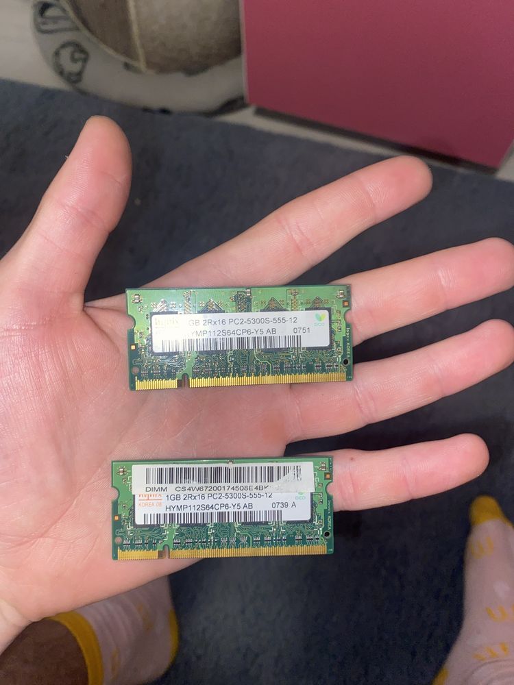 2GB RAM (separati)