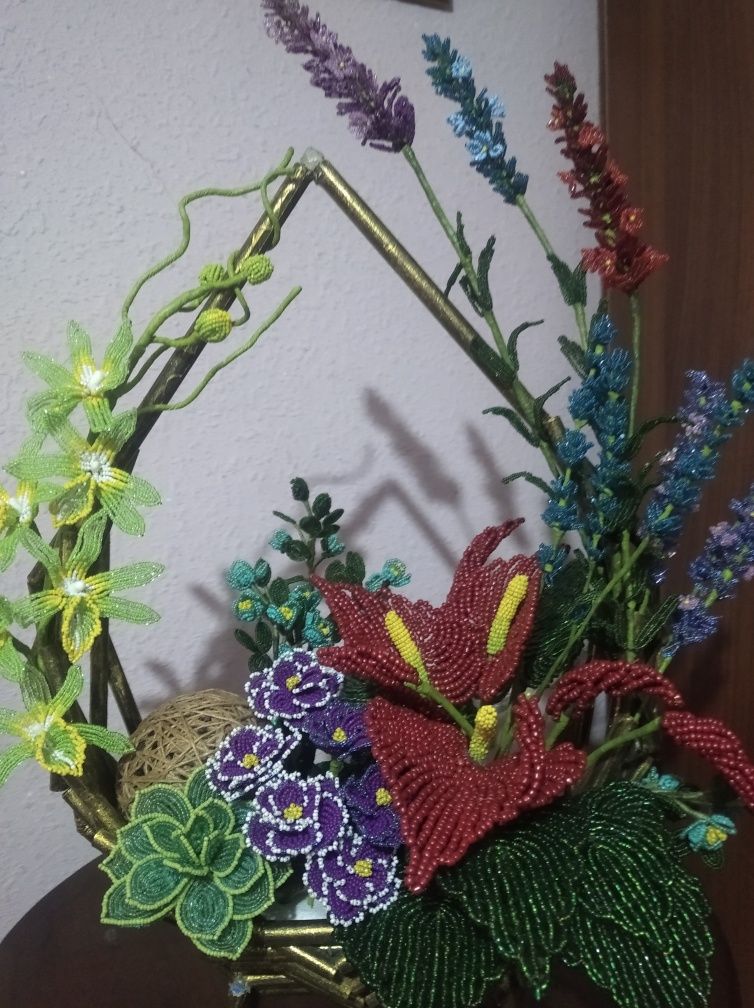 Цветы из бисера, Архидея сделана из ткани