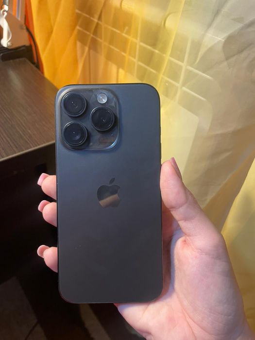 Vand iphone 15 pro black titanium 128 gb