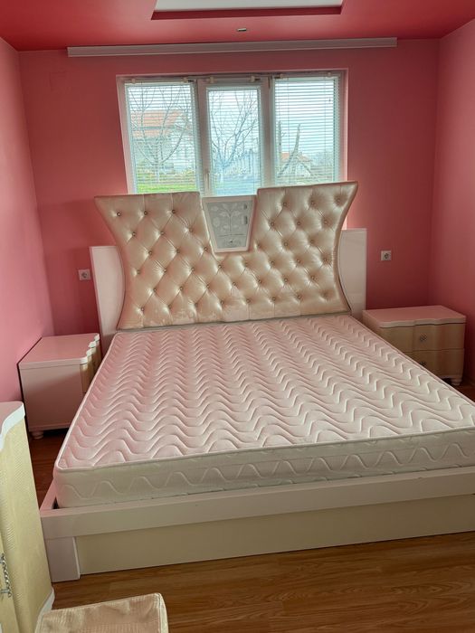 Продава се спален  комплект