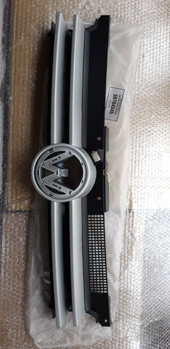 Маска решетка Vw Golf 4 Черна Сива и Бяла