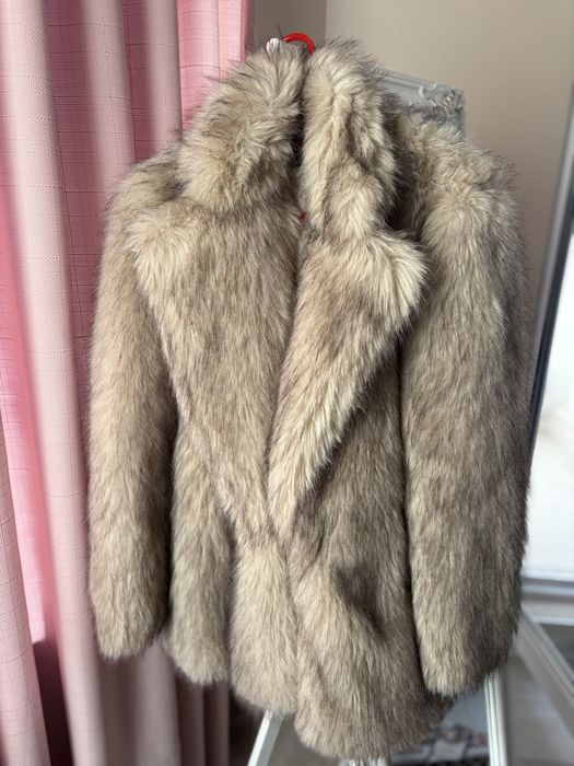 Пухено палто от Зара