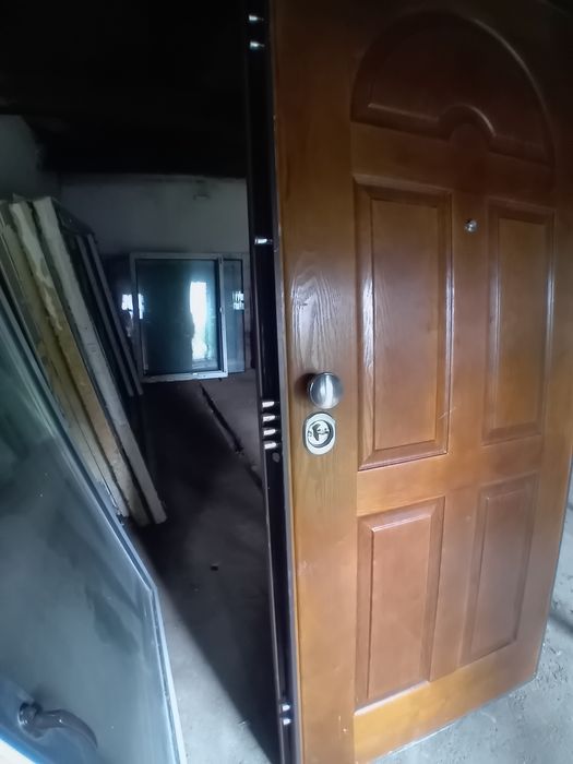 Ușa intrare apartament