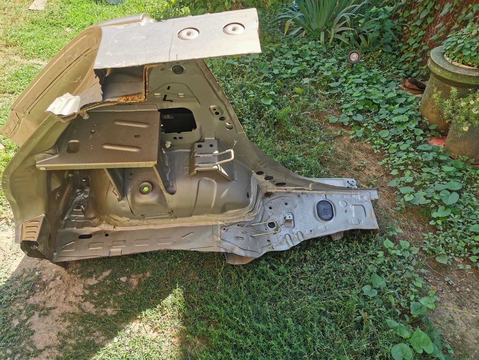 Aripă stânga spate sandero stepway an 2013 /2020