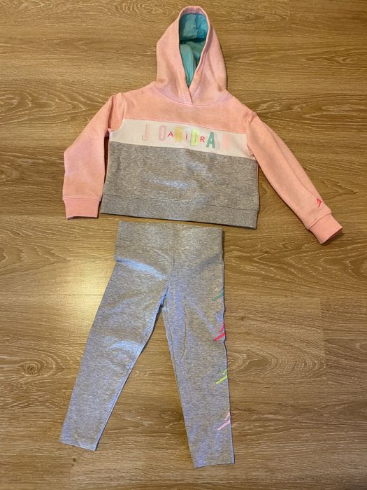 Hanorac si leggins Jordan