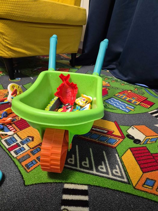 Vand jucarii ...multe si functionale si frumoase si utile