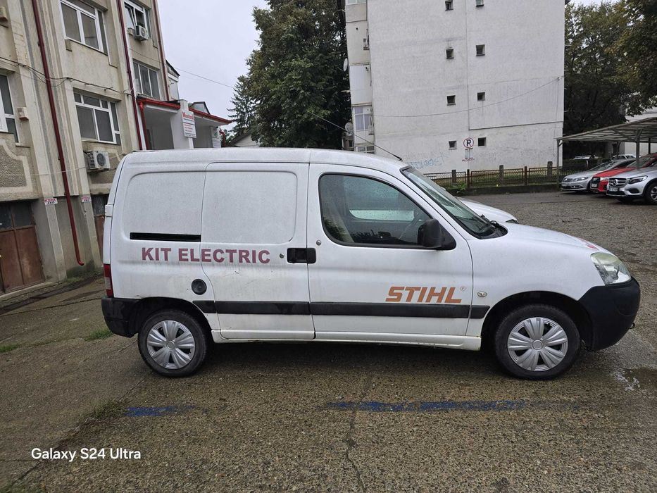 Vând dubiță Peugeot Partner diesel