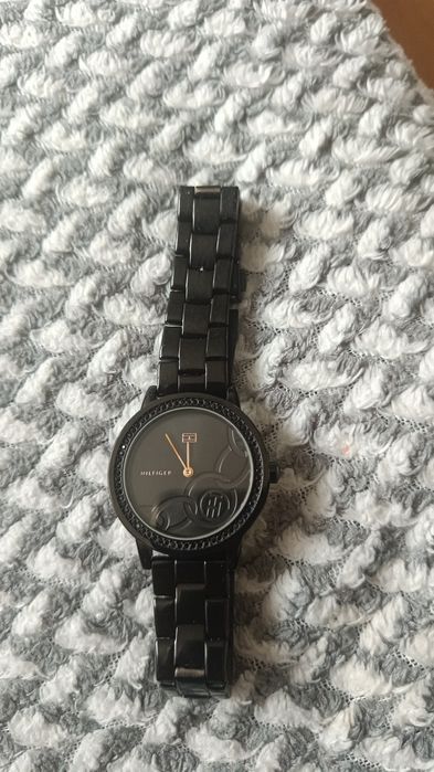 Vand ceas T.H. stare ca nou