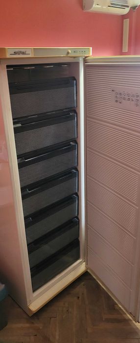 Фризер Siltal вертикален