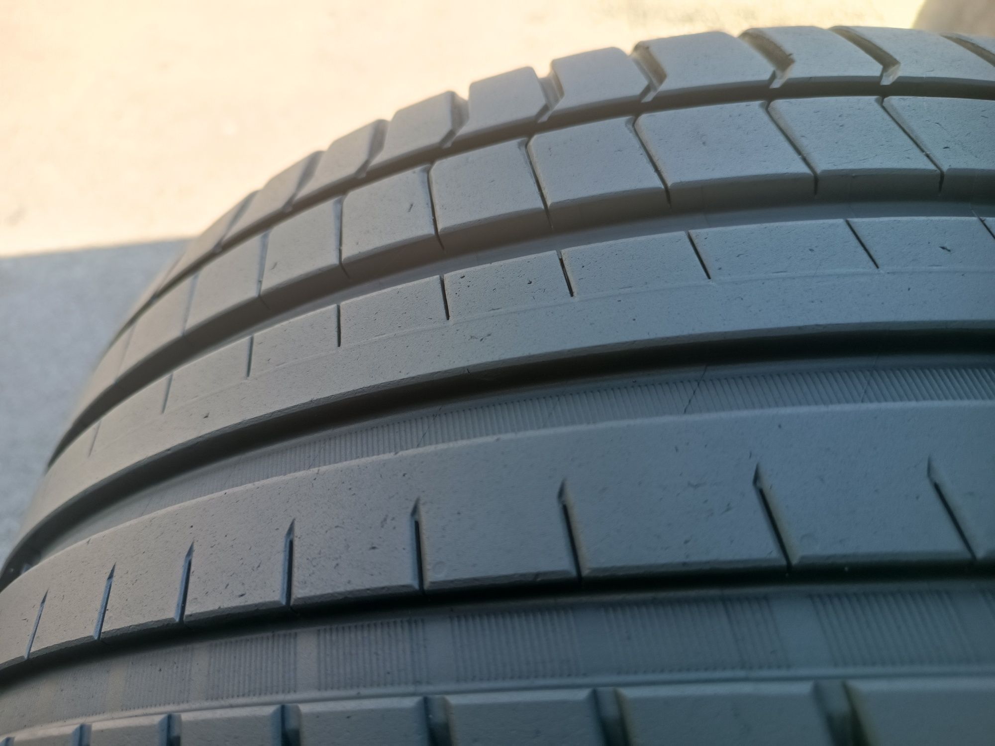 245/40/18 Michelin Дот 1225
