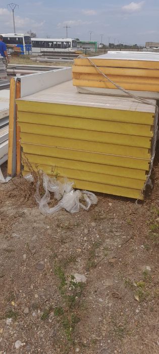 Vând case din panouri