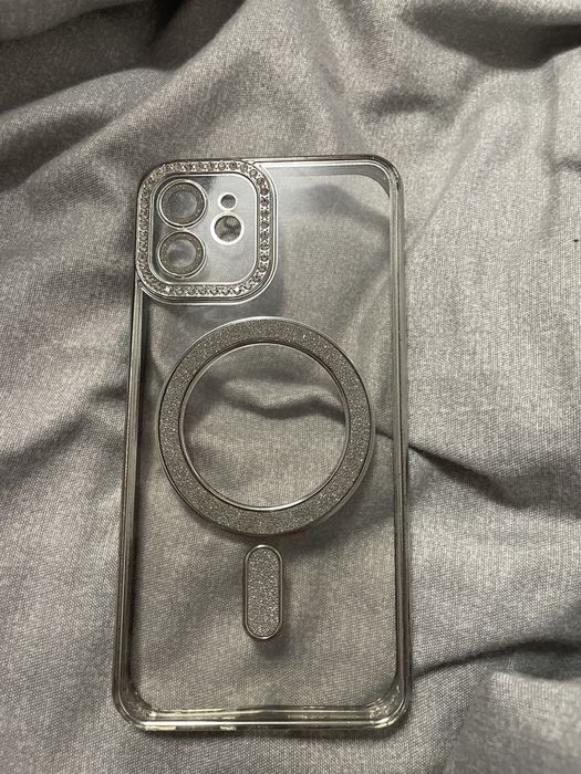 Iphone 12 red, baterie 73%