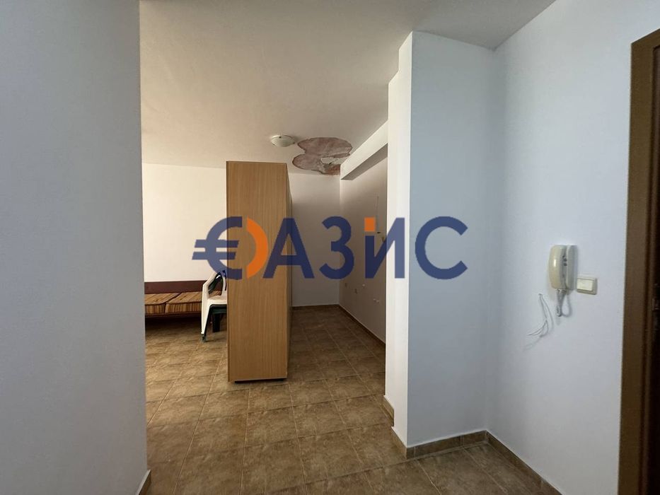 Продава се Тристаен апартамент в с. Кошарица, Област Бургас - 102 кв.м за 905 €/кв.м - Снимка #12