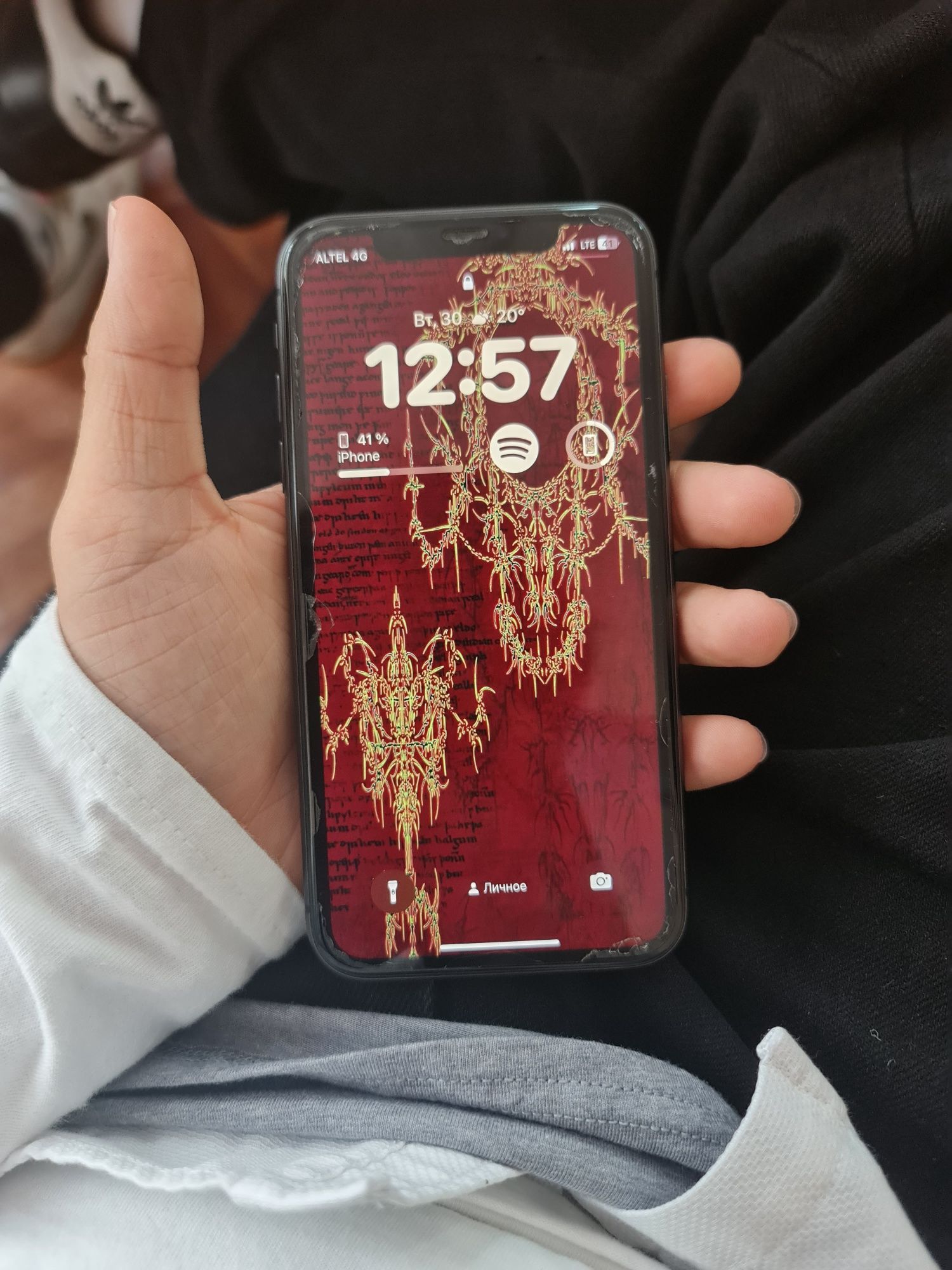 IPhone 11 память 128 хорошее состояние