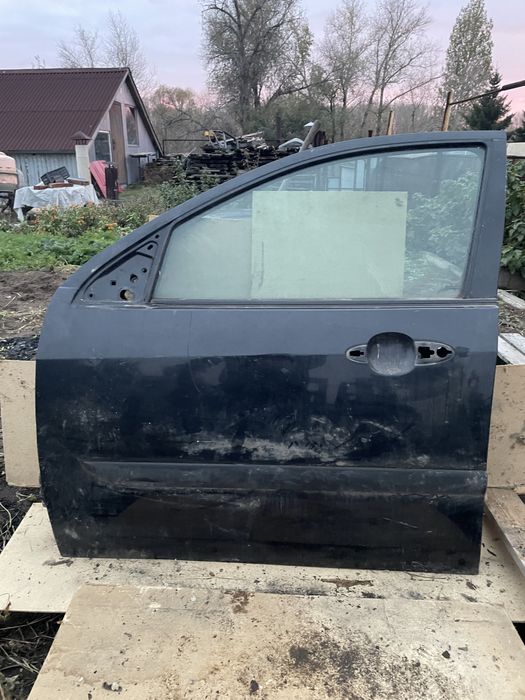 Дверь передняя левая Ford focus