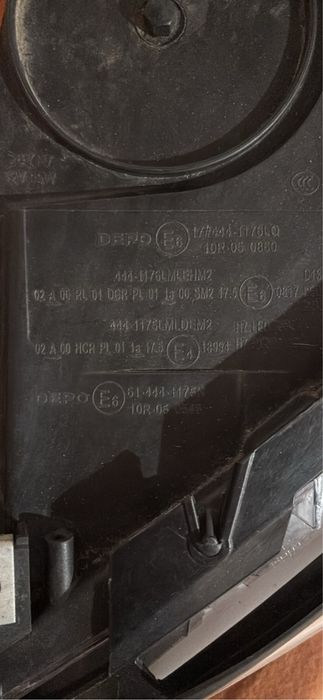 Faruri Bmw F10-F11 partea stanga