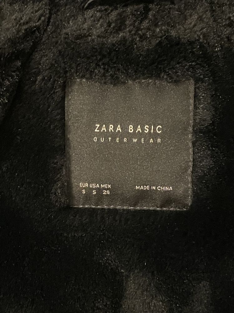 Geaca ZARA cu puf, 36