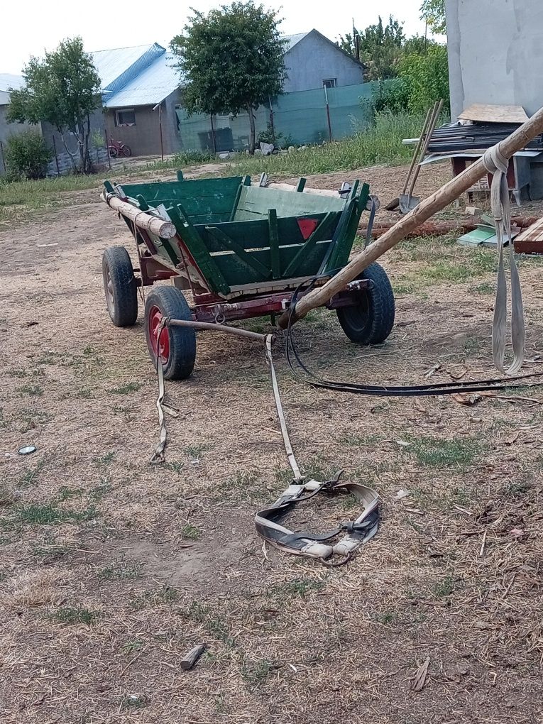 Vând căruță  usoara