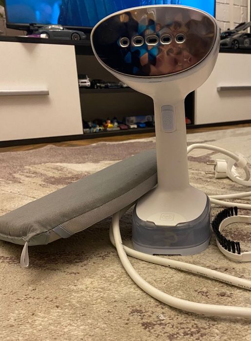 Aparat de calcat vertical pliabil TEFAL