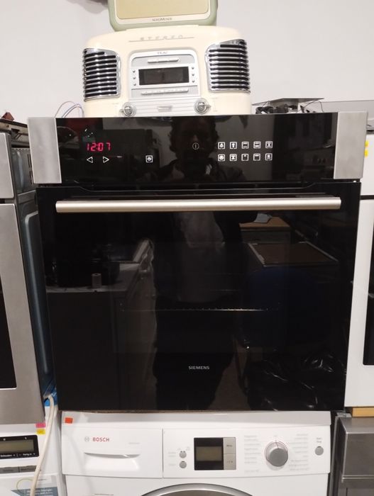 Фурна Siemens Black edition