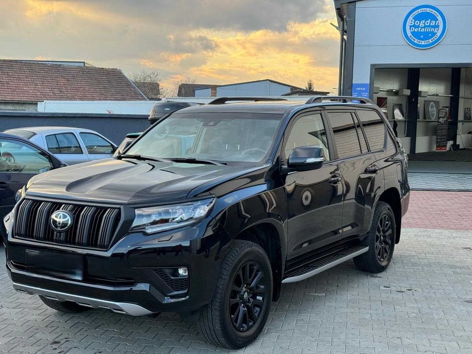Toyota Landcruiser 150 - 7 locuri -luxury  black matt edition - full