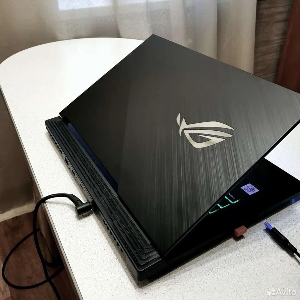 Asus ROG RTX 2070 - 8 GB, I7 - 8x