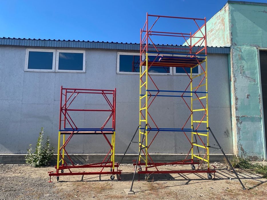 Леса аренда. Леса на колесах