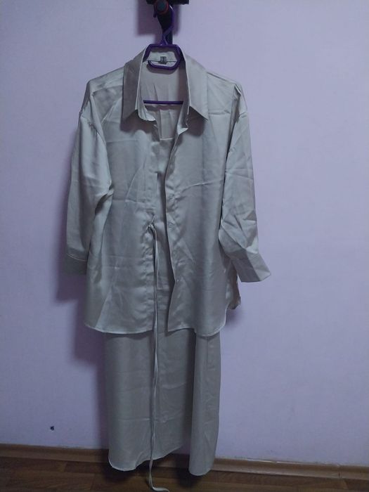 Женское платье..