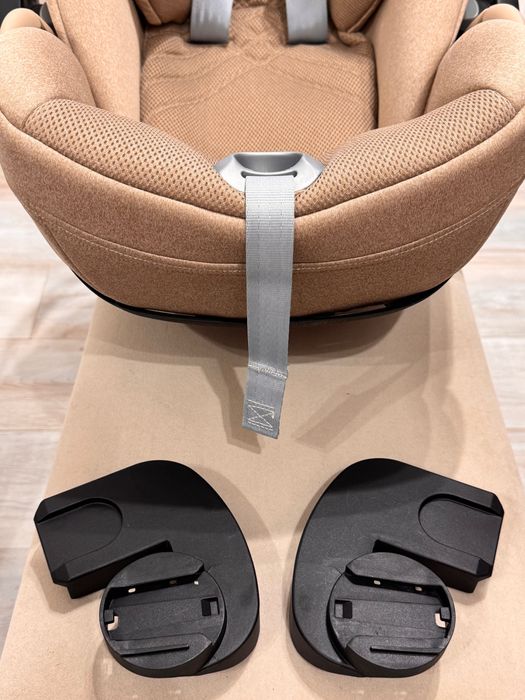 Scoică auto Cybex Cloud T i-Size Plus + adaptoare
