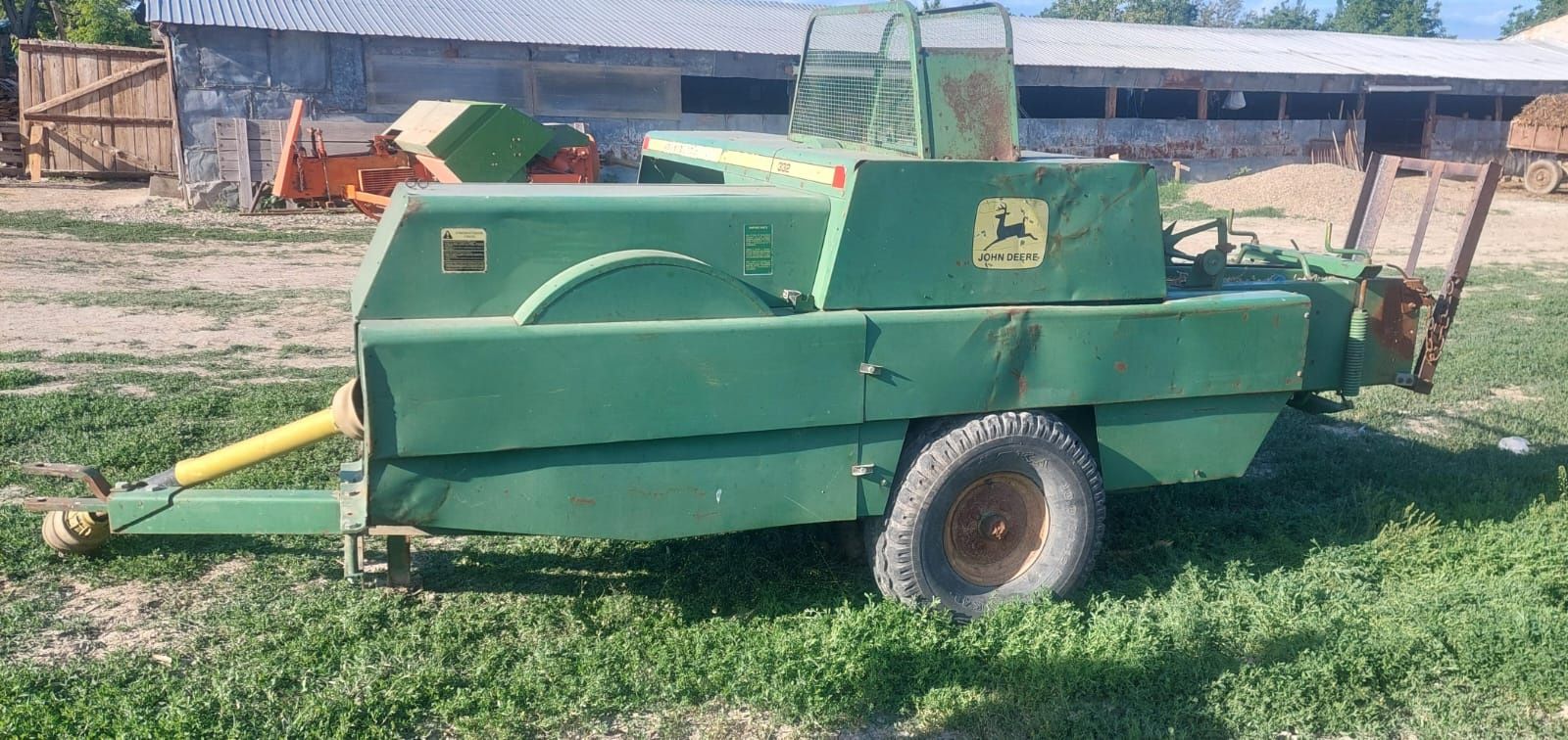 Presa dreptunghiulara John Deere 332