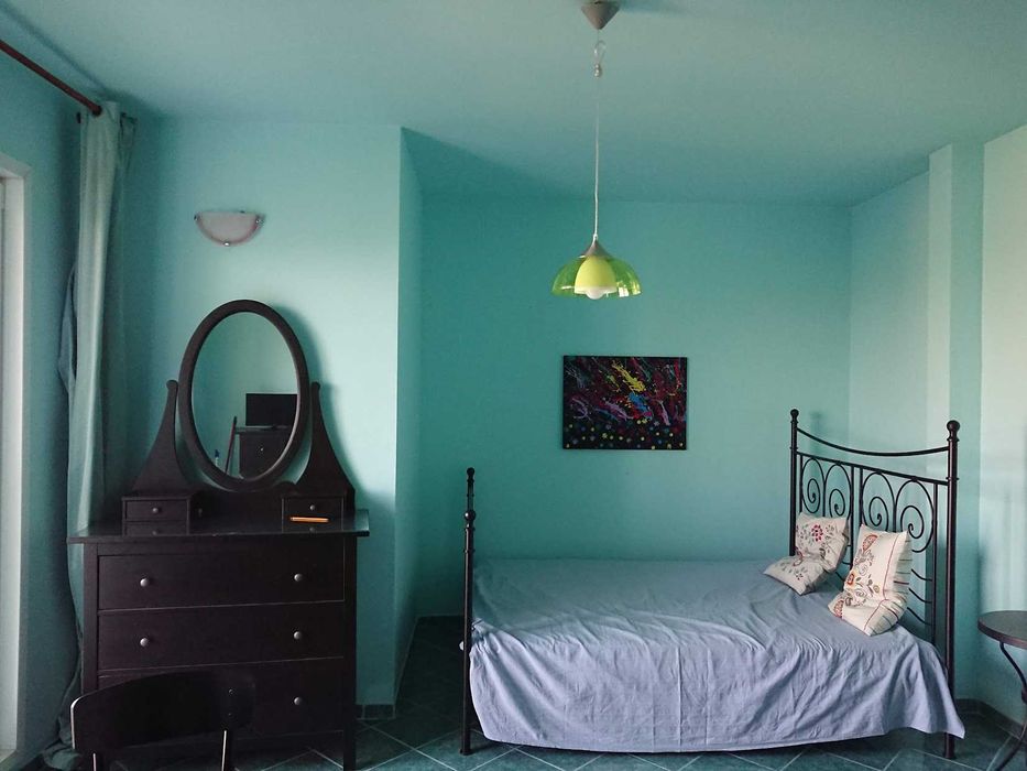 Închiriez/vând garsonieră MARE în Cosmopolis