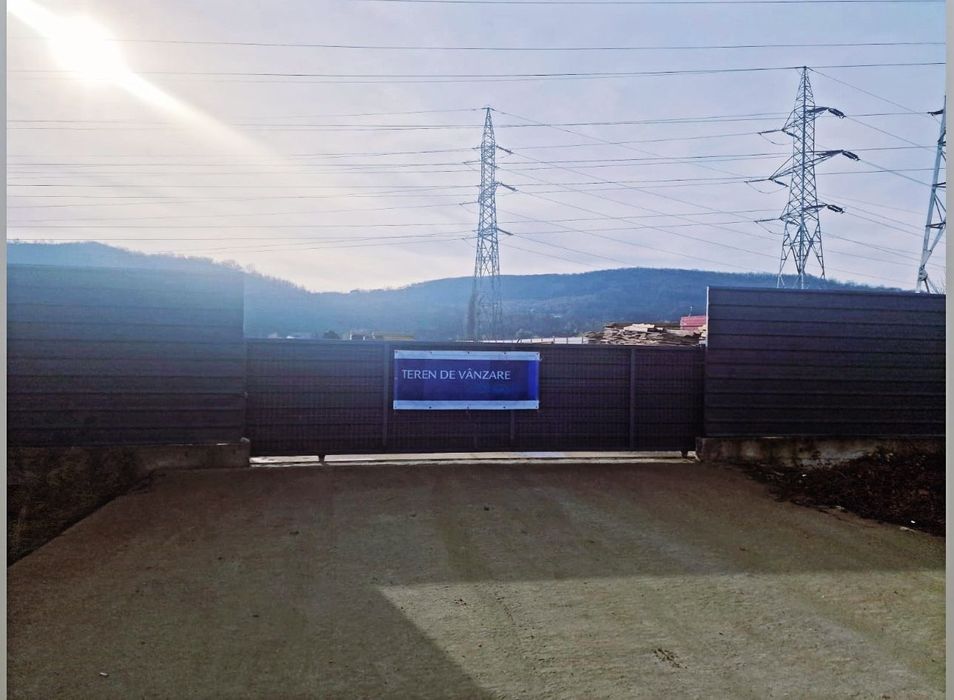 Teren 3300 mp Trei Fantani