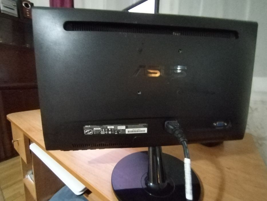 Monitor led-tv Asus display HD de 19"